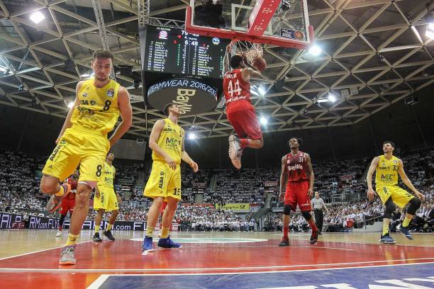 冠比赛中 冠比赛中